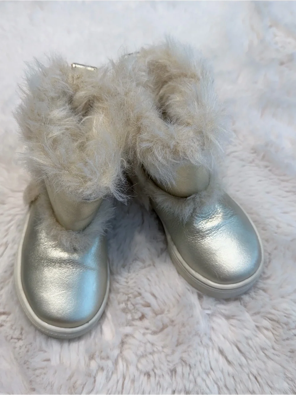 Like NEW Freshly Picked toddler boots. Gold size 6